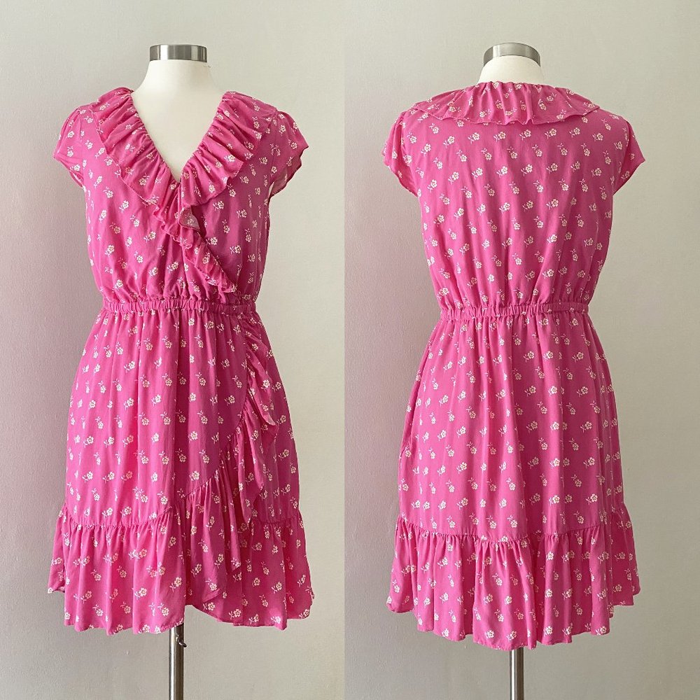 V-neck ruffle dress in fuchsia floral print